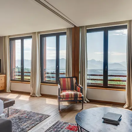 Chateau Des Avenieres 호텔 4*