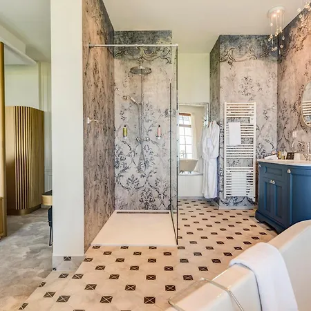 호텔 Chateau Des Avenieres 4*