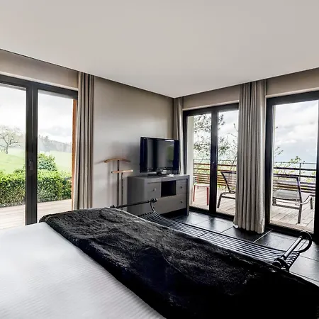 Chateau Des Avenieres 호텔 크루세일레