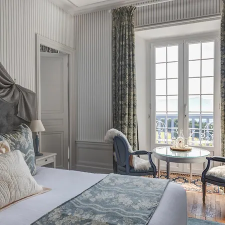 Chateau Des Avenieres 4*