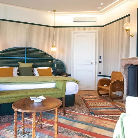 Chateau Des Avenieres 크루세일레