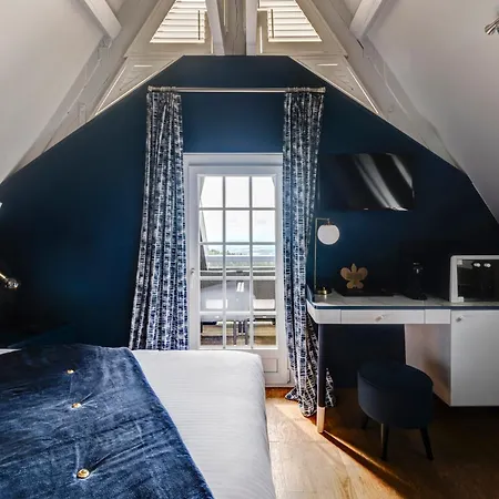 Chateau Des Avenieres 4*
