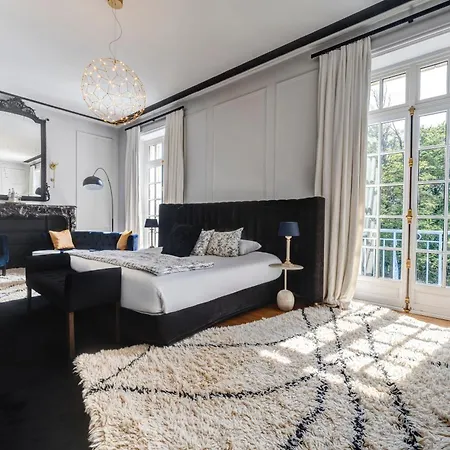 Chateau Des Avenieres 크루세일레
