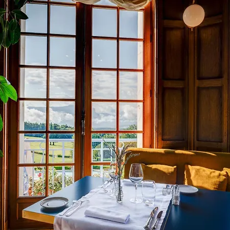 Chateau Des Avenieres 크루세일레