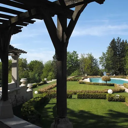 Chateau Des Avenieres 크루세일레